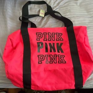 VS PINK DUFFLE BAG *NWT*